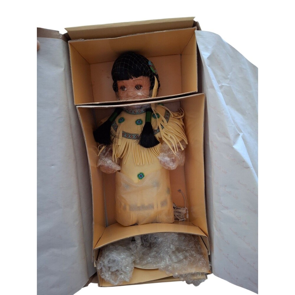 Danbury Mint Native American Doll "Gentle Shepherd" Artaffects By Perillo 14"